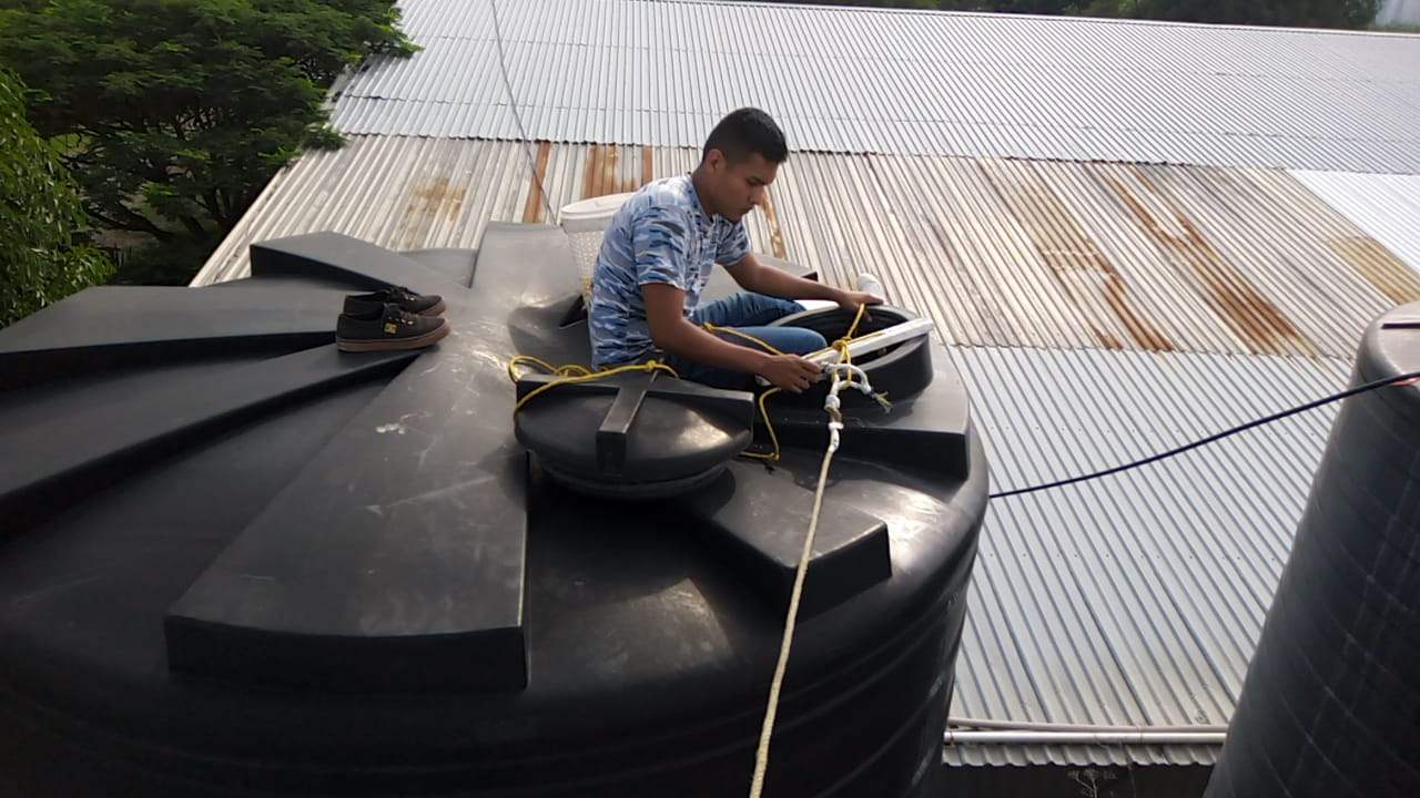 Reparacion de perforaciones orificios agujeros en cisternas tanques Rotoplas Zapopan Guadalajara